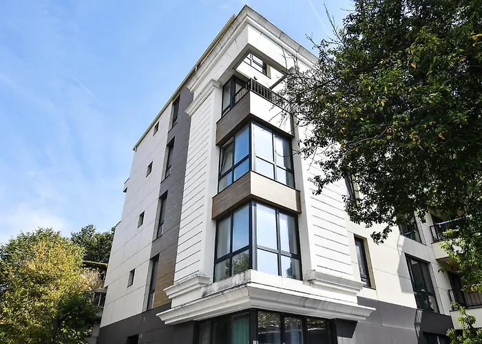 Small Flat - Walk To Station & Cathedral *