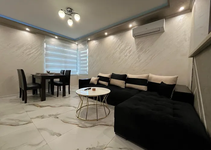 Apartamento Small Flat - Walk To Station & Cathedral Varna